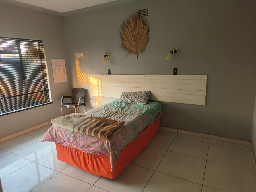 To Let 4 Bedroom Property for Rent in Miederpark North West